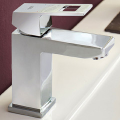 EUROCUBE シングルレバー洗面混合栓 (引棒無し)