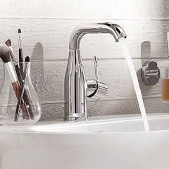 ESSENCE シングルレバー洗面混合栓(引棒有り)