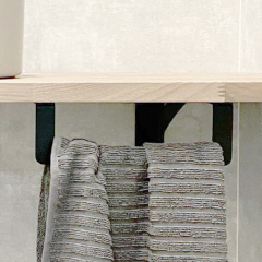 カウンタータオル掛け200mm　ブラック