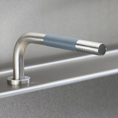 引出式シャワーヘッド