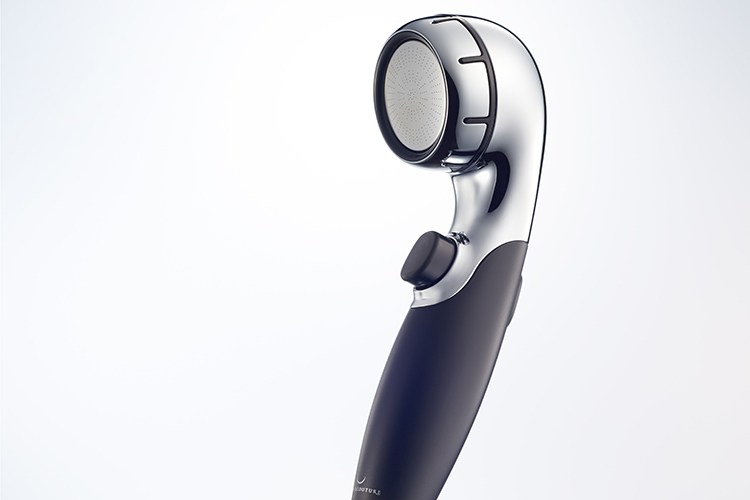 写真:世界で初めて除菌ができる中空糸膜フィルターを採用した家庭用浄水器Cleansui(クリンスイ)